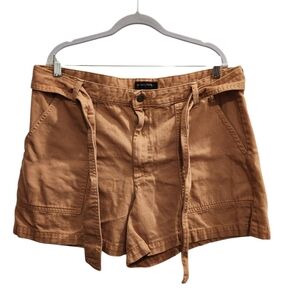 Banana Republic khaki brown shorts with tie waist size 18